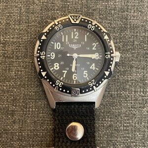 Vintage Dakota watch company, rock solid time Black and Silver Men's Watch!